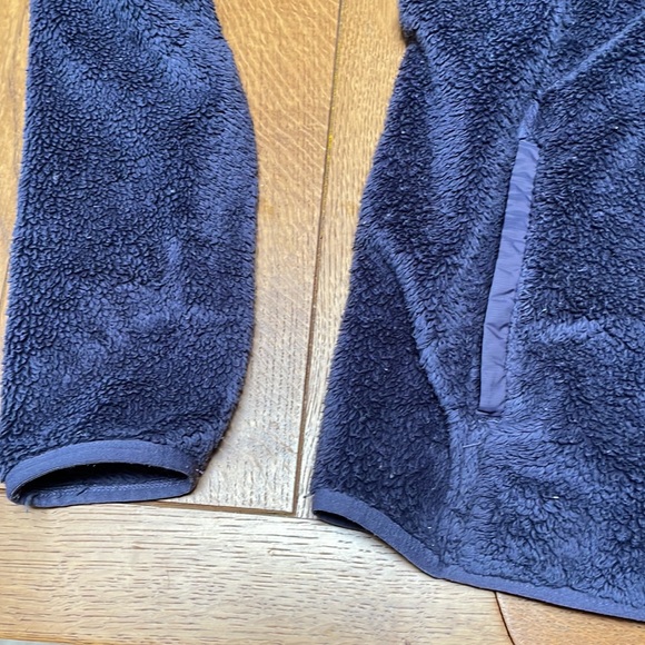 North Face WARM fleece sweater with snap close neck and handwarmer pocket - Picture 3 of 5